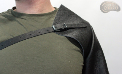 Schweißschutzhülle aus Leder mit verstellbaren Riemen
