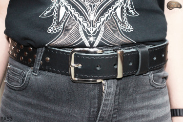 PA53 leather belt with flat decorative rivets