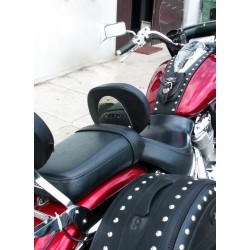 A vezető hátulja  HONDA VTX 1300 RETRO