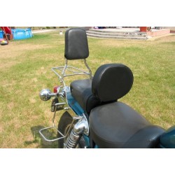 A vezető hátulja  YAMAHA XV 535